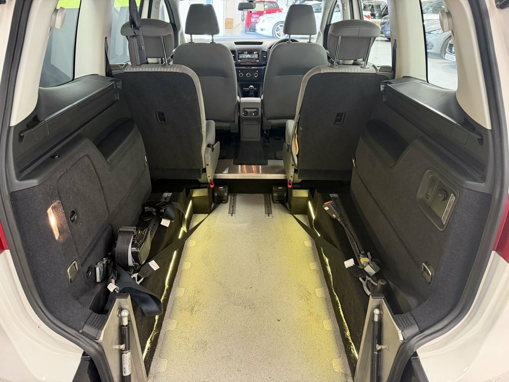 Seat Alhambra 2.0 Tdi Se White #8