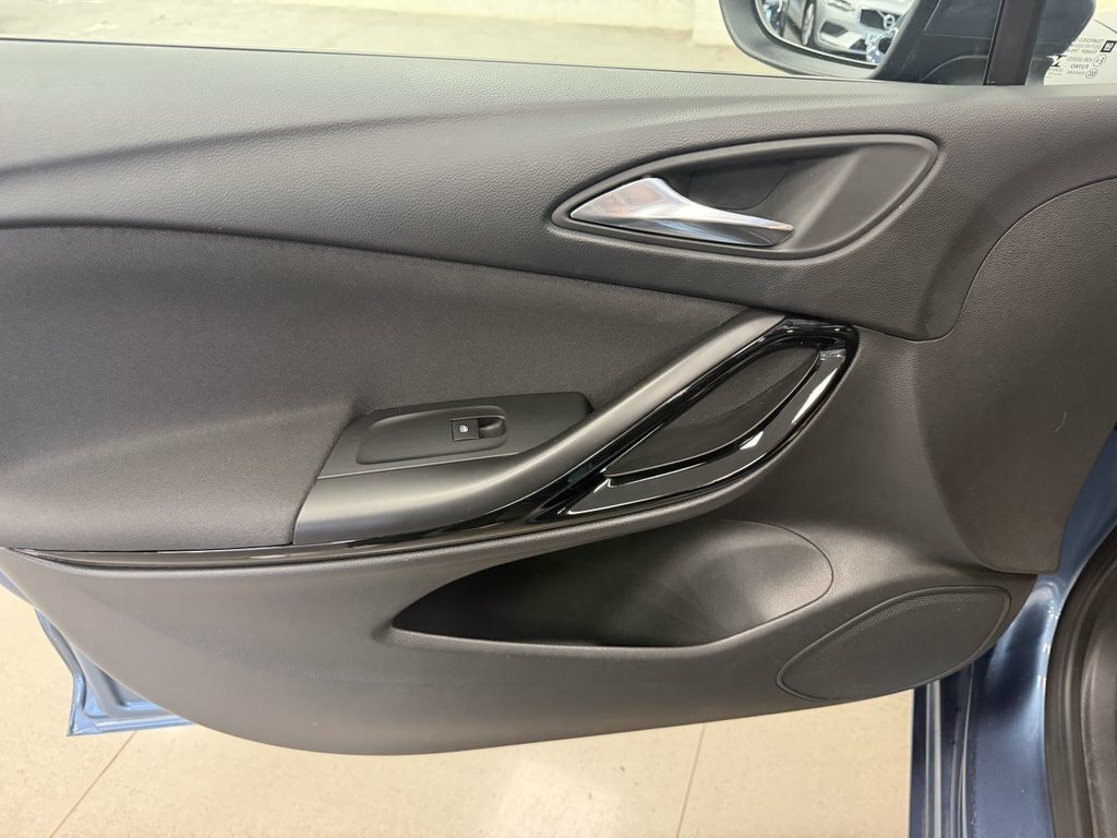 Vauxhall Astra 1.4T 16V 150 Sri Nav Silver #29