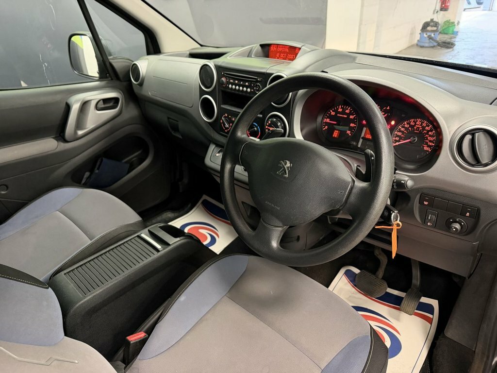 Peugeot Partner Tepee 1.6L Allure Blue #17