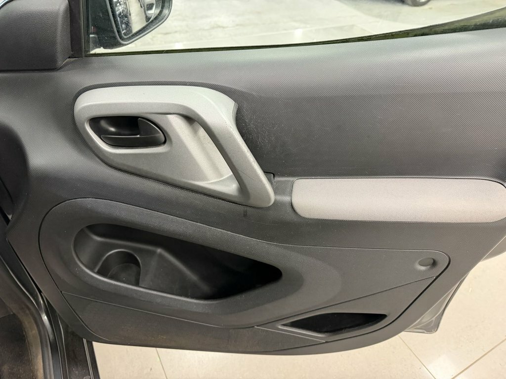 Peugeot Partner Tepee 1.6L Allure Blue #15
