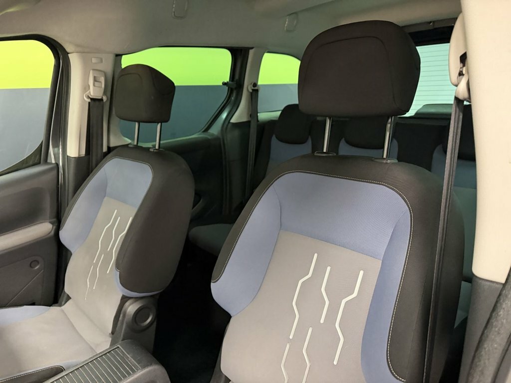 Peugeot Partner Tepee 1.6L Allure Blue #30