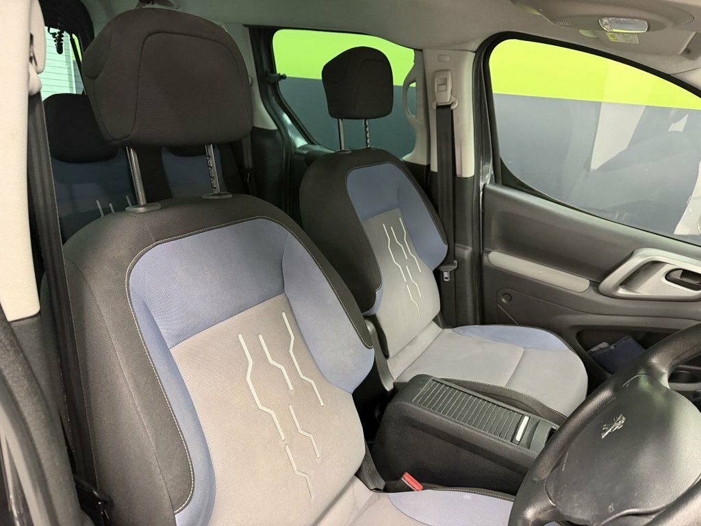 Peugeot Partner Tepee 1.6L Allure Blue #20