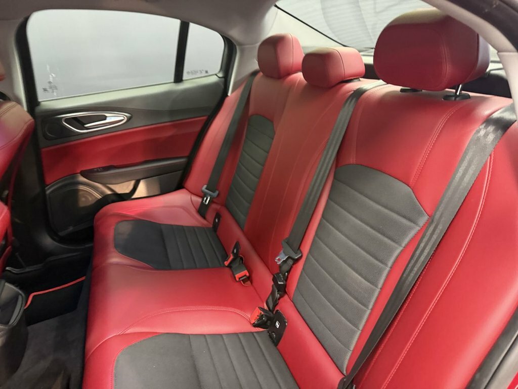 Alfa Romeo Giulia 2.2 Jtdm-2 180 Speciale Red #36