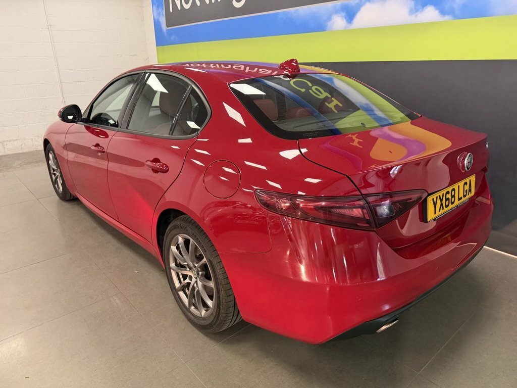 Alfa Romeo Giulia 2.2 Jtdm-2 180 Speciale Red #7