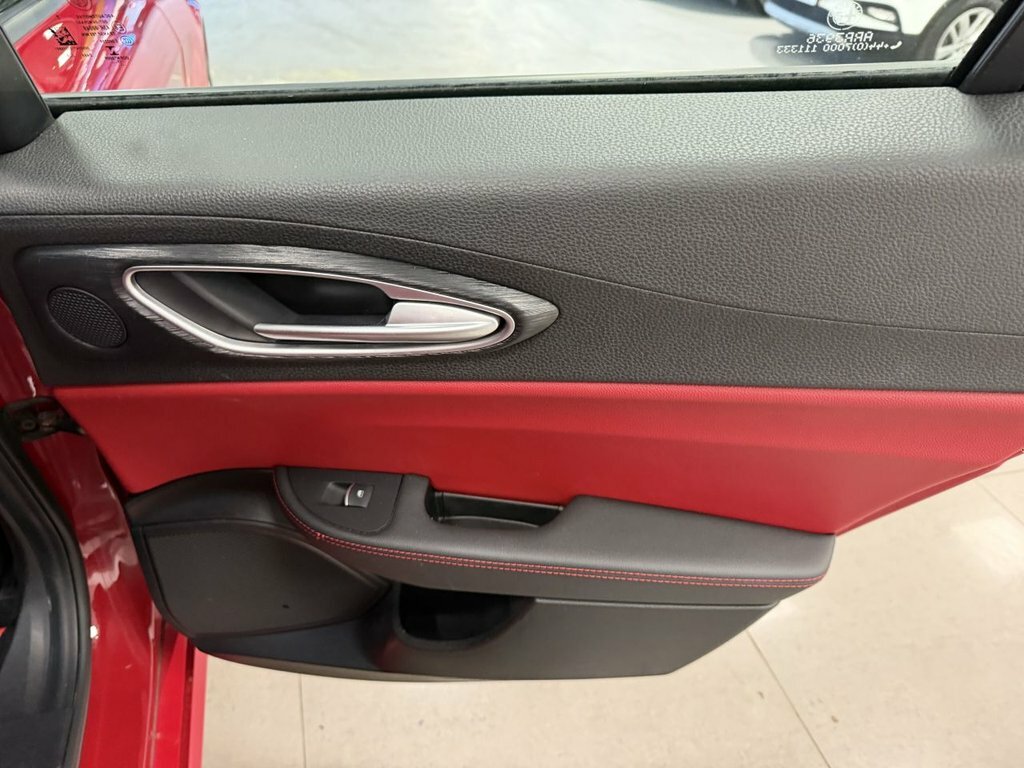 Alfa Romeo Giulia 2.2 Jtdm-2 180 Speciale Red #34