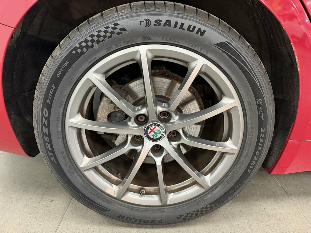 Alfa Romeo Giulia 2.2 Jtdm-2 180 Speciale Red #39