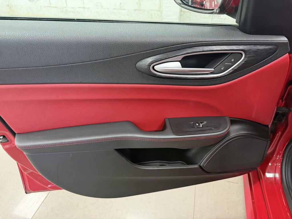 Alfa Romeo Giulia 2.2 Jtdm-2 180 Speciale Red #31