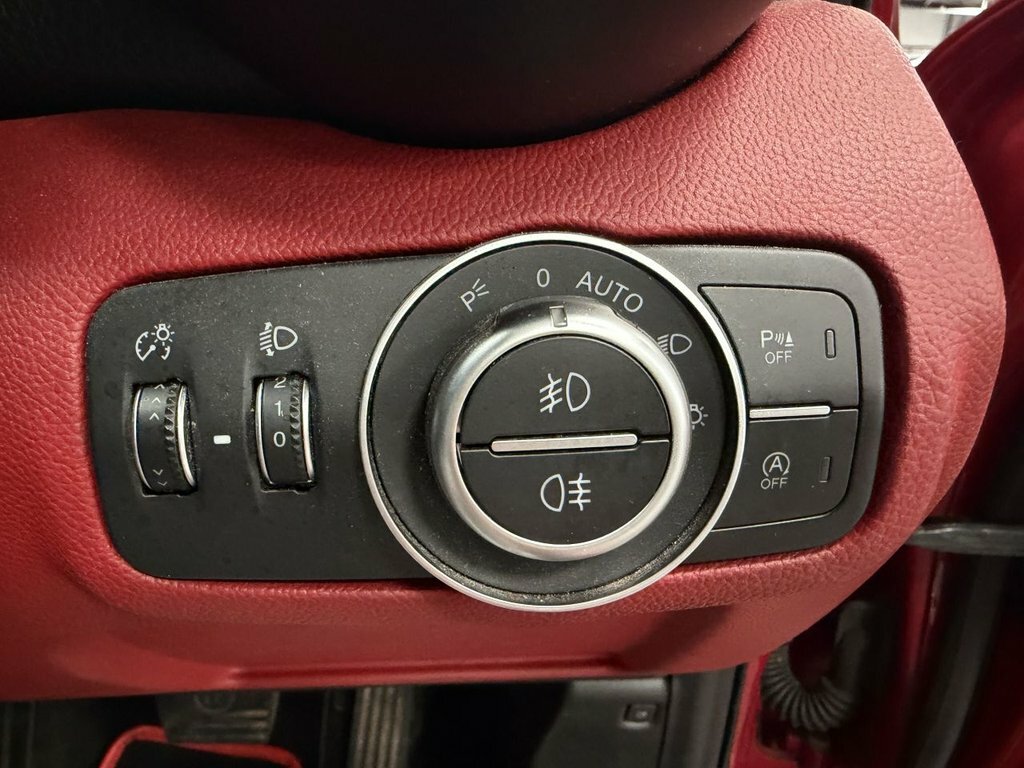 Alfa Romeo Giulia 2.2 Jtdm-2 180 Speciale Red #16