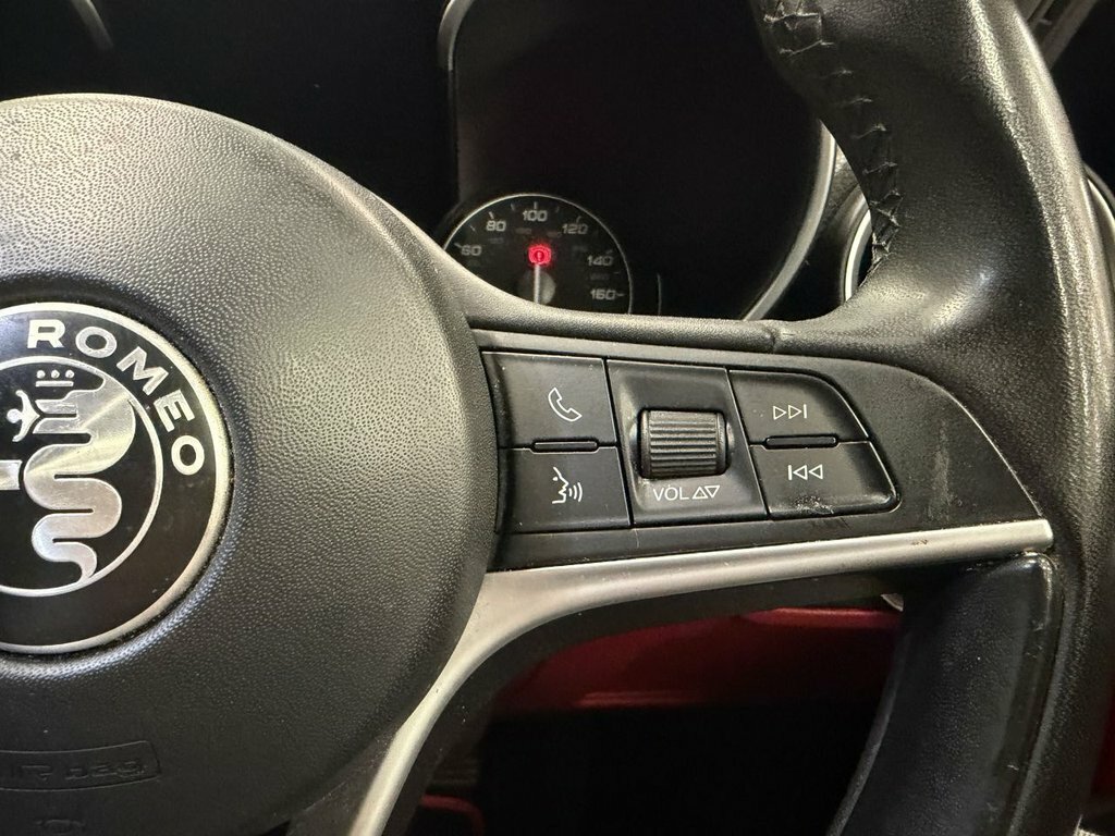 Alfa Romeo Giulia 2.2 Jtdm-2 180 Speciale Red #20