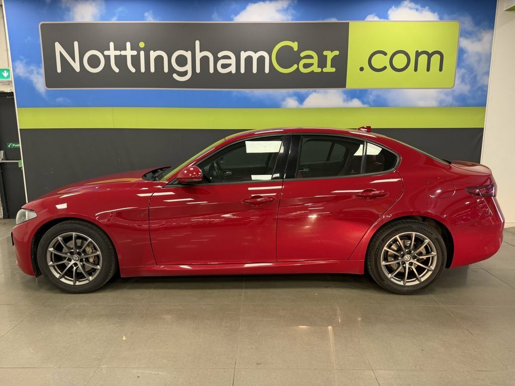 Alfa Romeo Giulia 2.2 Jtdm-2 180 Speciale Red #8