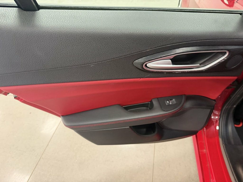 Alfa Romeo Giulia 2.2 Jtdm-2 180 Speciale Red #37