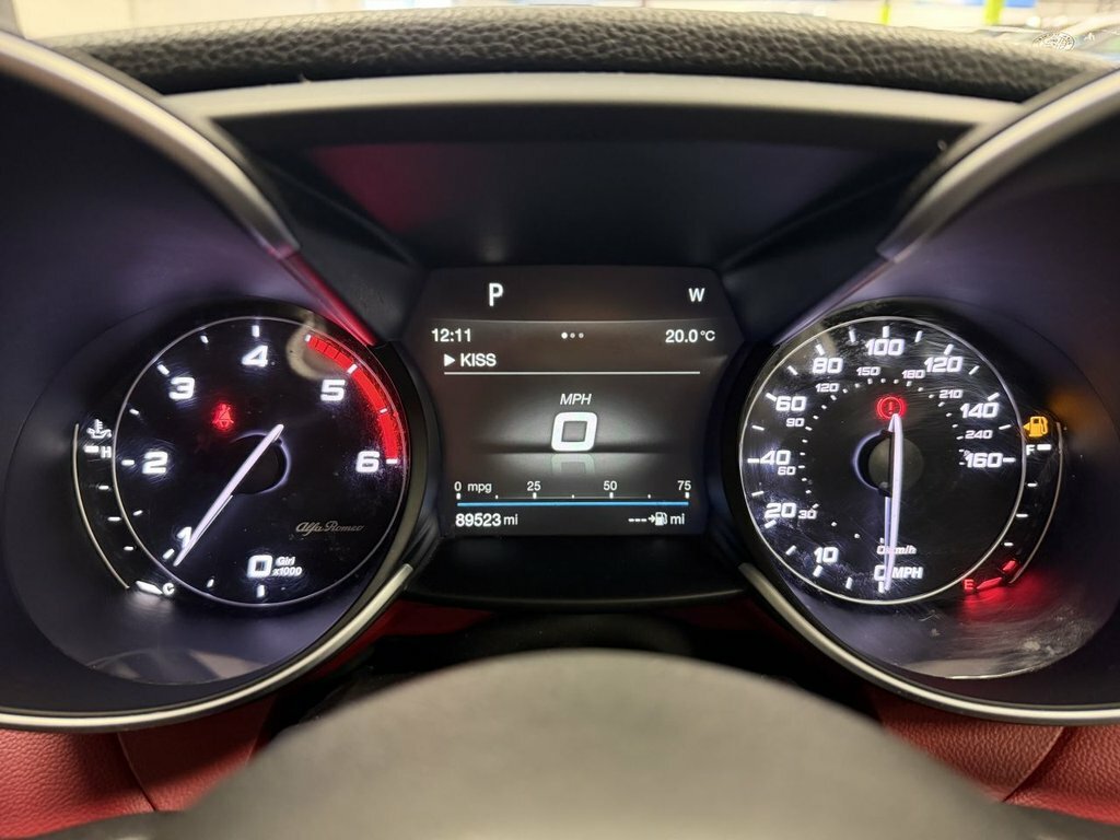Alfa Romeo Giulia 2.2 Jtdm-2 180 Speciale Red #19