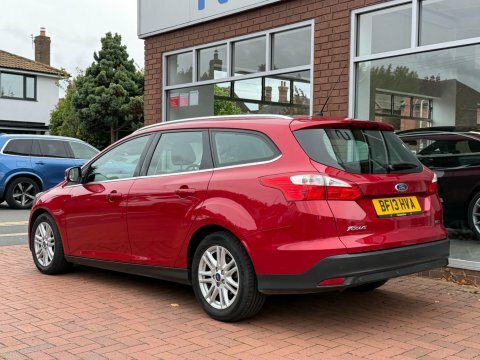 Ford Focus 1.0T Ecoboost Titanium BF13HVA Red #4