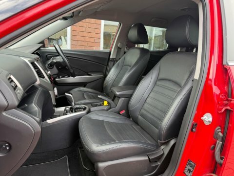 SsangYong Tivoli Tivoli Td Se Red #17
