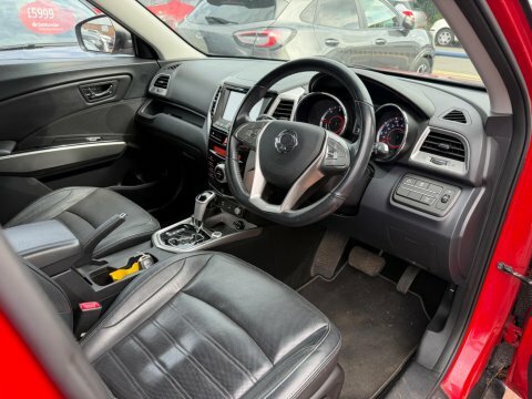 SsangYong Tivoli Tivoli Td Se Red #40