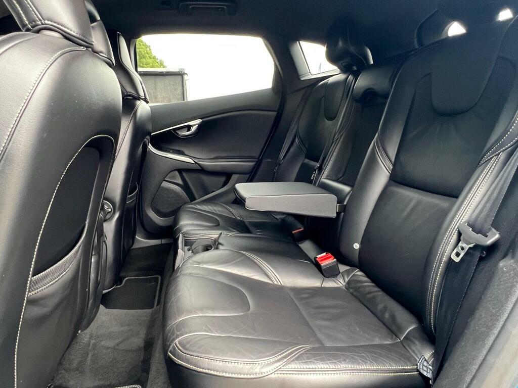 Volvo V40 D4 Se Lux Silver #55