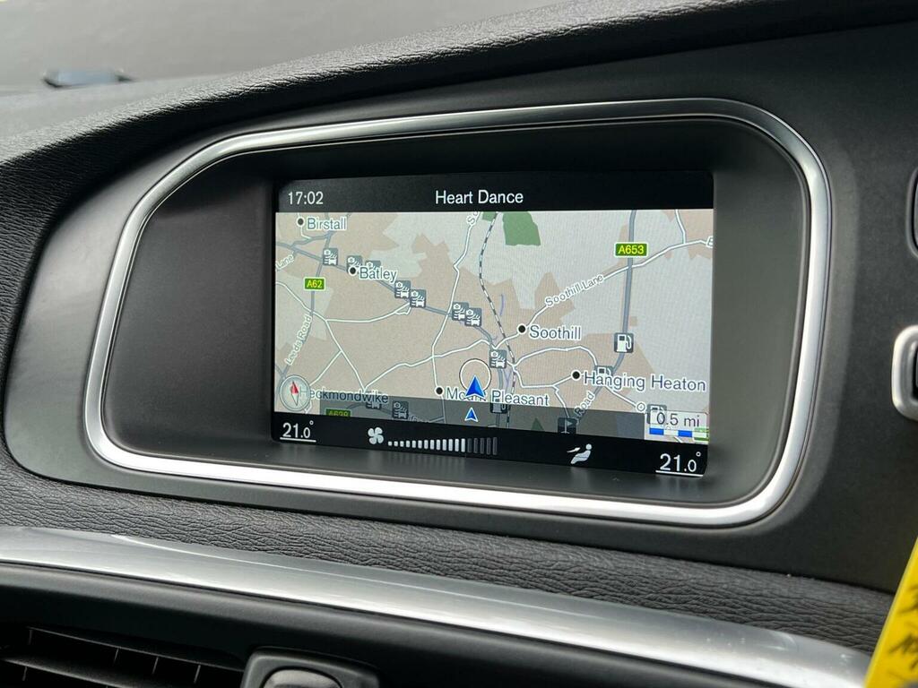 Volvo V40 D4 Se Lux Silver #39