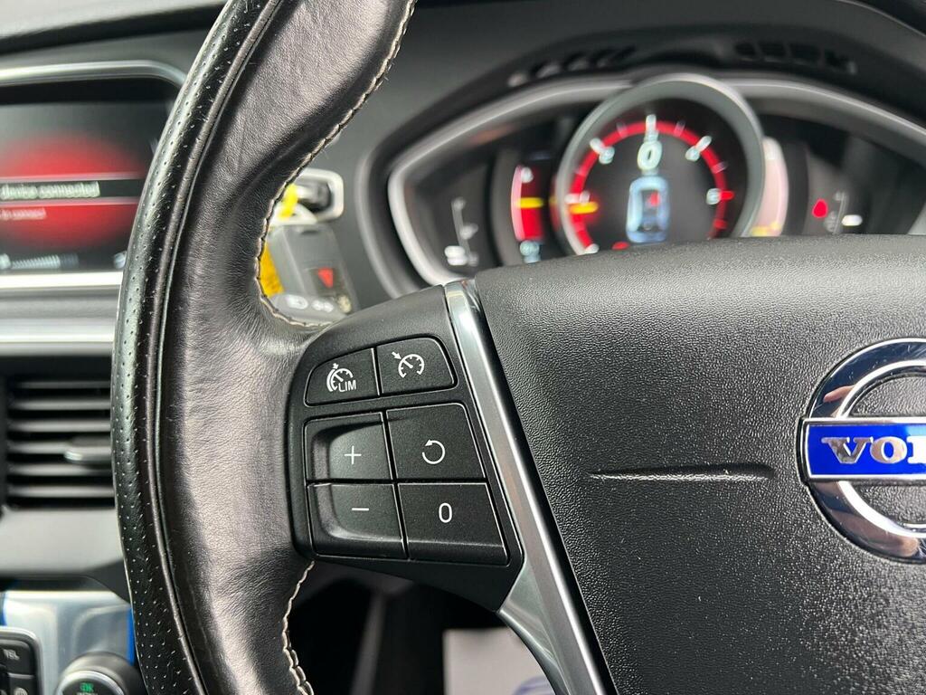 Volvo V40 D4 Se Lux Silver #34