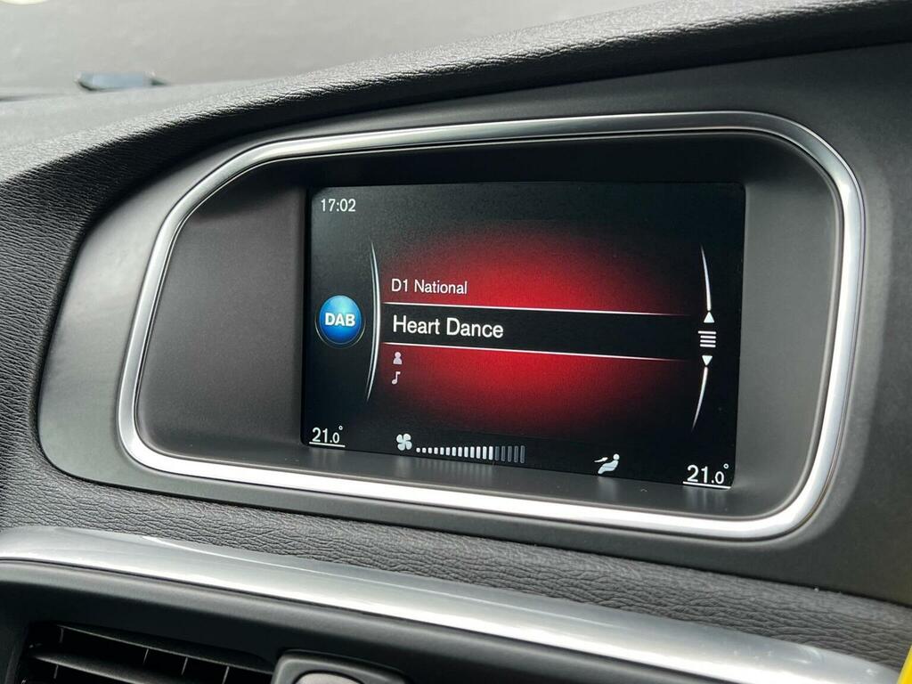 Volvo V40 D4 Se Lux Silver #41