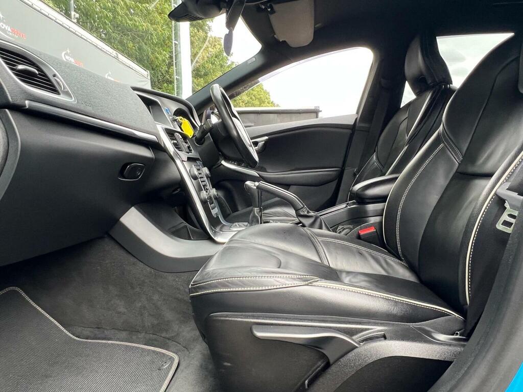 Volvo V40 D4 Se Lux Silver #50