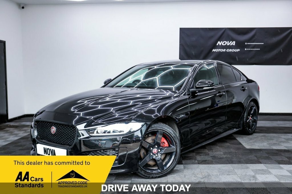 Jaguar XE 2L R-sport Black