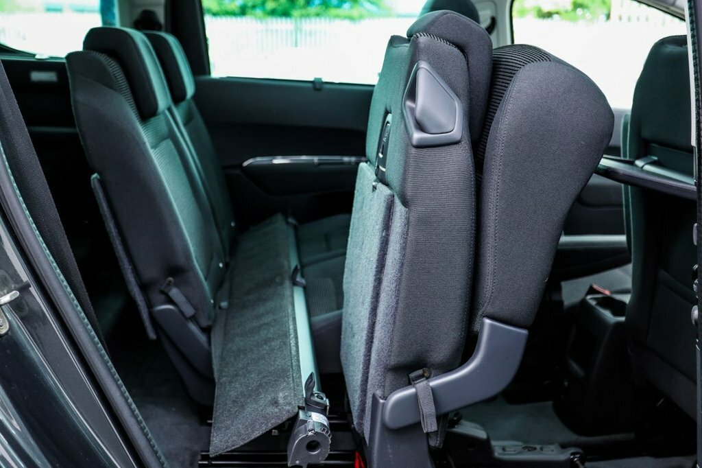 Peugeot 5008 1.6 E-hdi Active Egc  #30