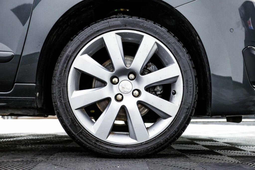Peugeot 5008 1.6 E-hdi Active Egc  #22