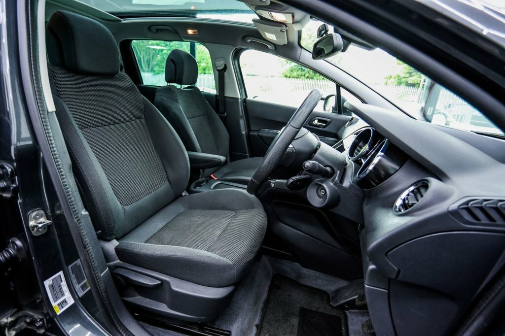 Peugeot 5008 1.6 E-hdi Active Egc  #26