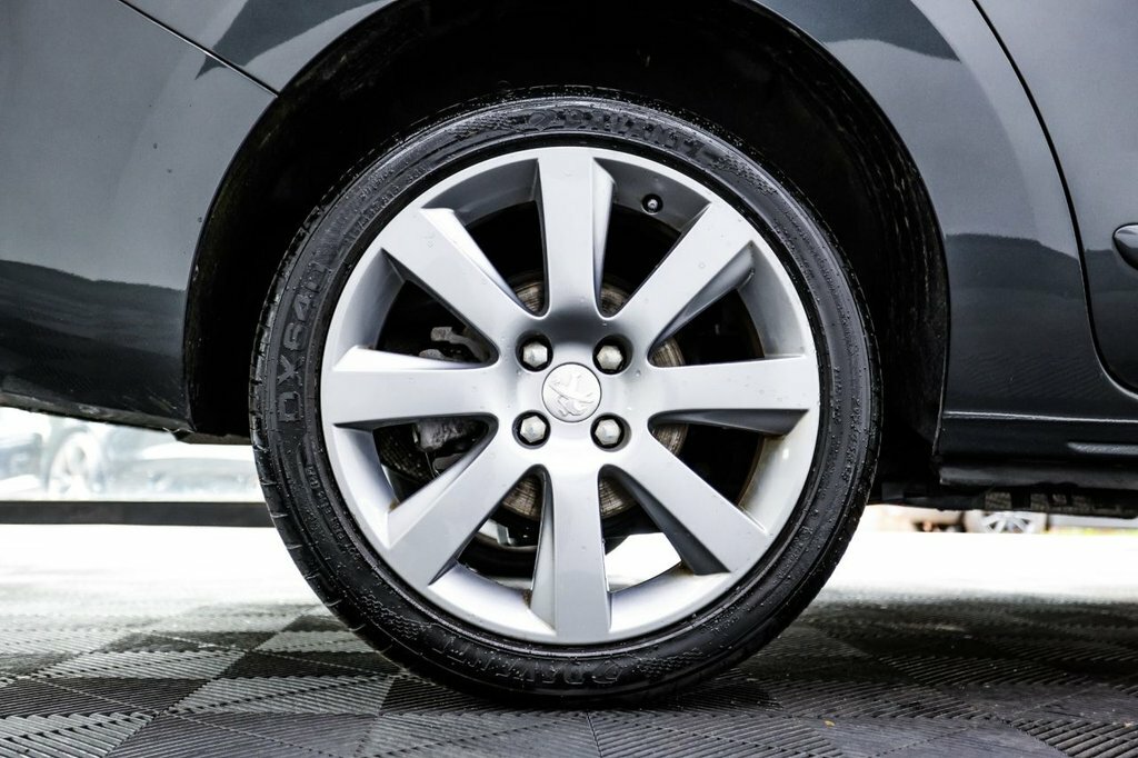 Peugeot 5008 1.6 E-hdi Active Egc  #23