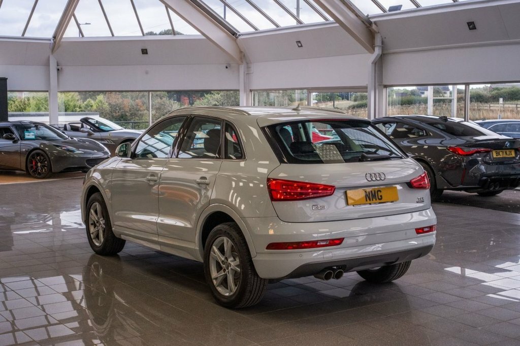 Audi Q3 2L Se White #4