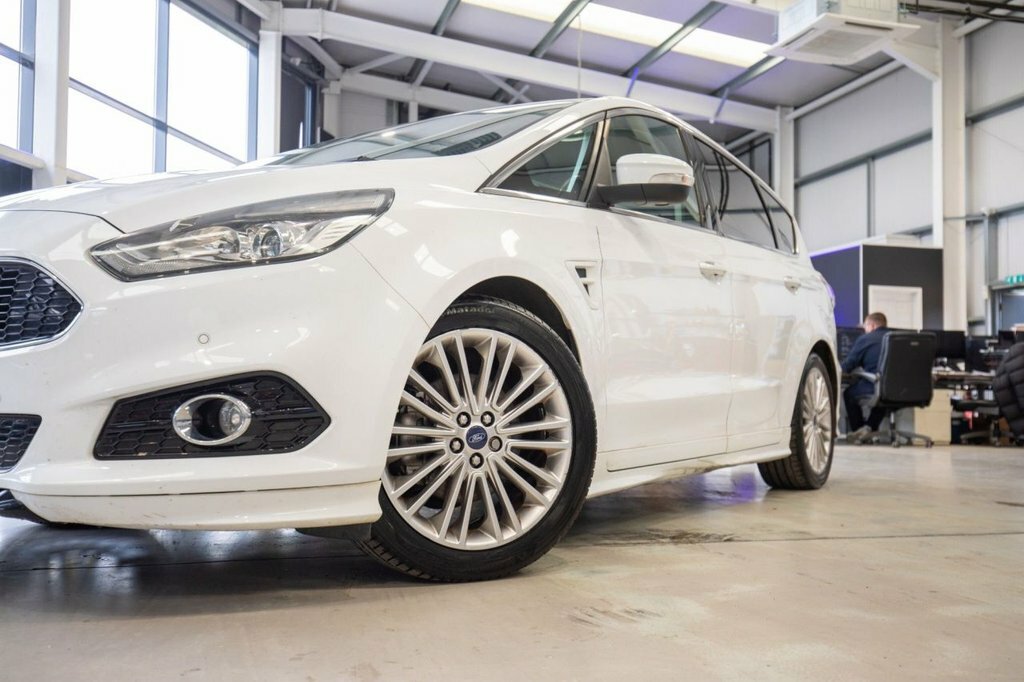 Ford S-Max 2L Titanium Sport White #6