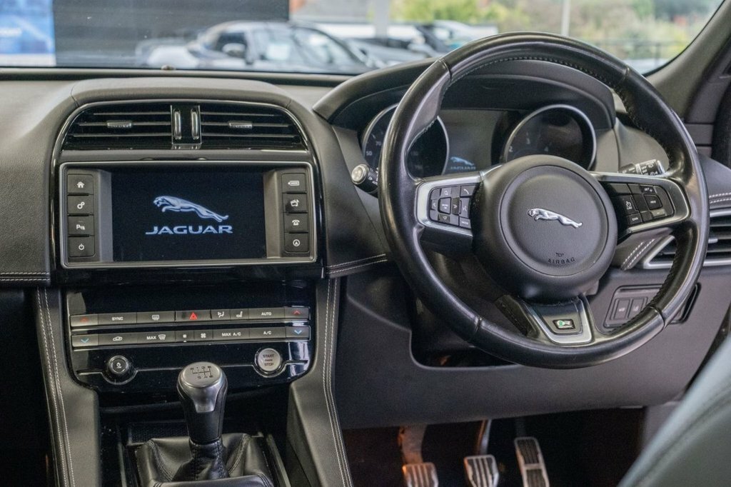 Jaguar F-Pace 2L R-sport FGZ4526 Black #2
