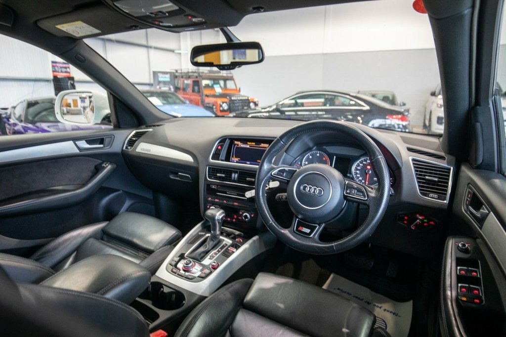 Audi Q5 2L S Line Plus FY16HBL White #2