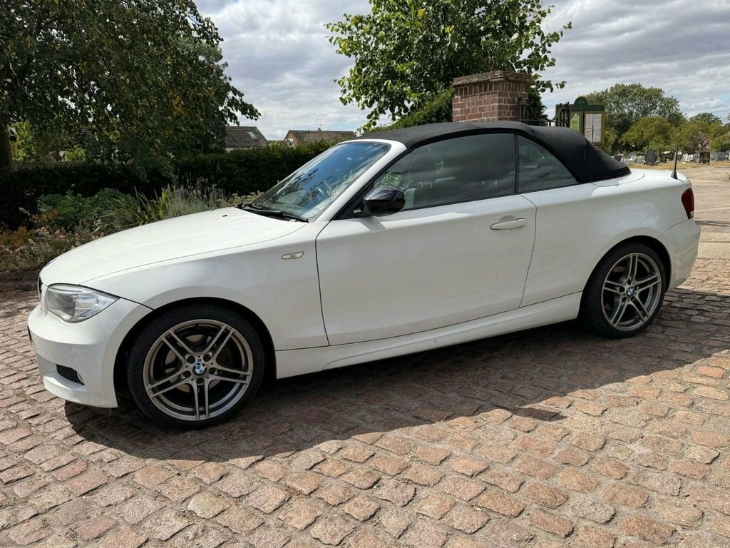 BMW 1 Series 1.6 116D Efficientdynamics Black #2