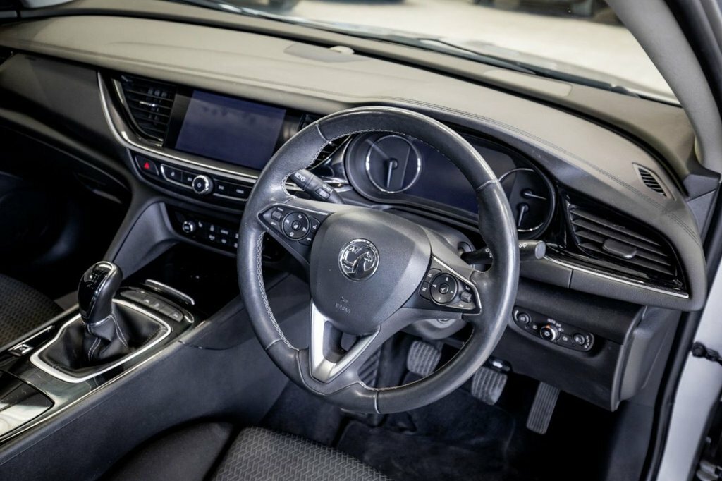 Vauxhall Insignia 1.5L Design Silver #2