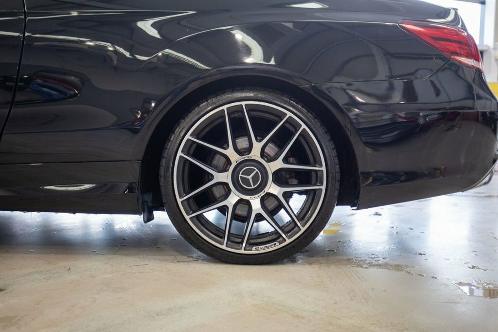 Mercedes-Benz E Class 3.5L Amg Line Black #4