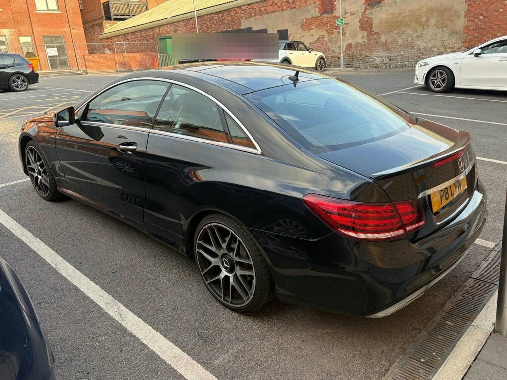 Mercedes-Benz E Class 3.5L Amg Line Black #4