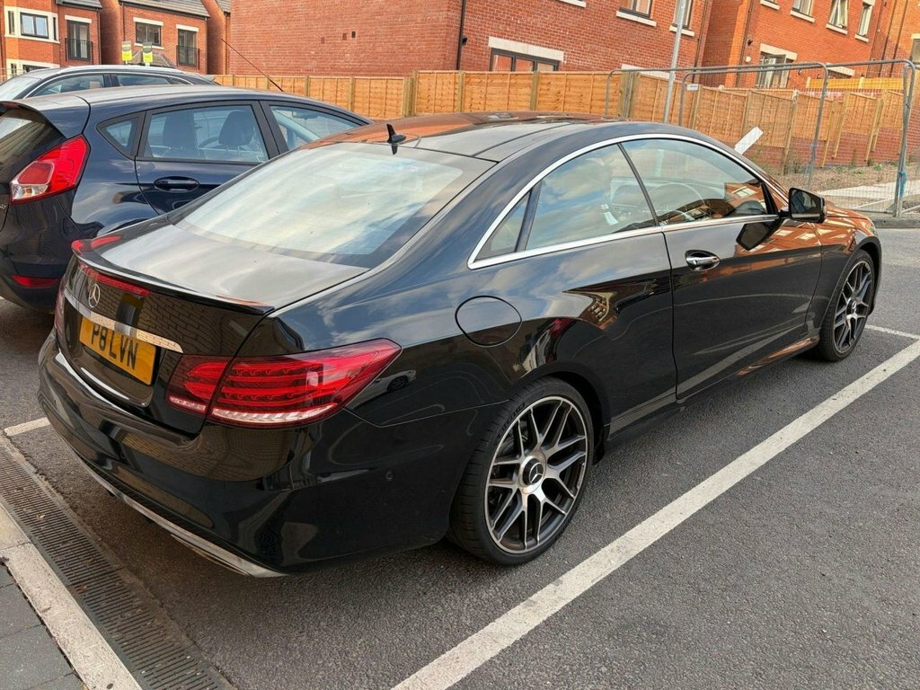 Mercedes-Benz E Class 3.5L Amg Line Black #3