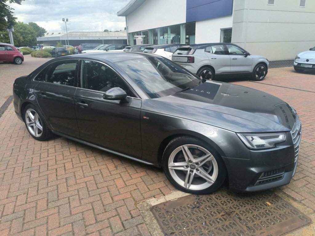 Audi A4 2L S Line Grey