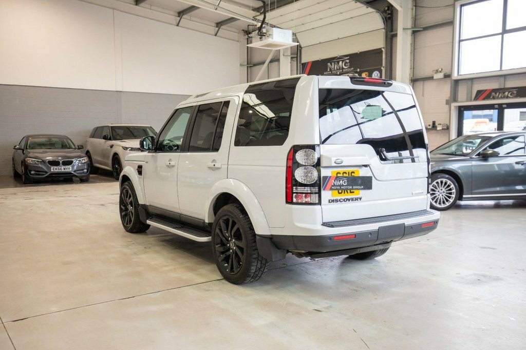 Land Rover Discovery 4 3L Landmark White #4