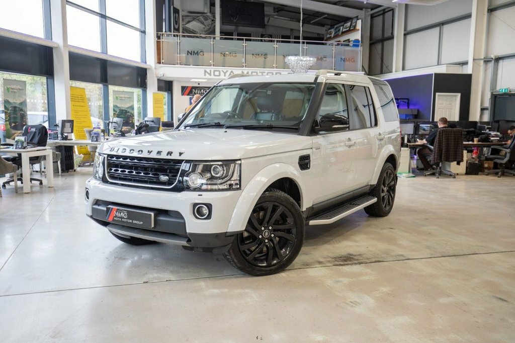Land Rover Discovery 4 3L Landmark White #5