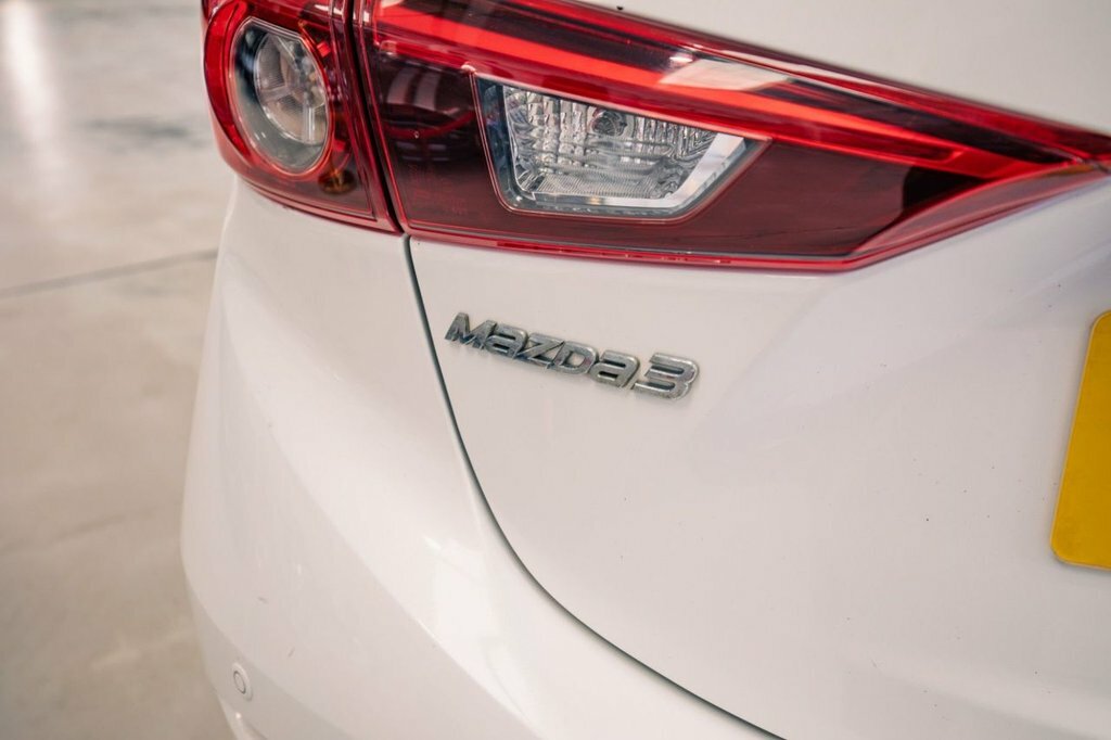 Mazda 3 2L Sport Nav White #4