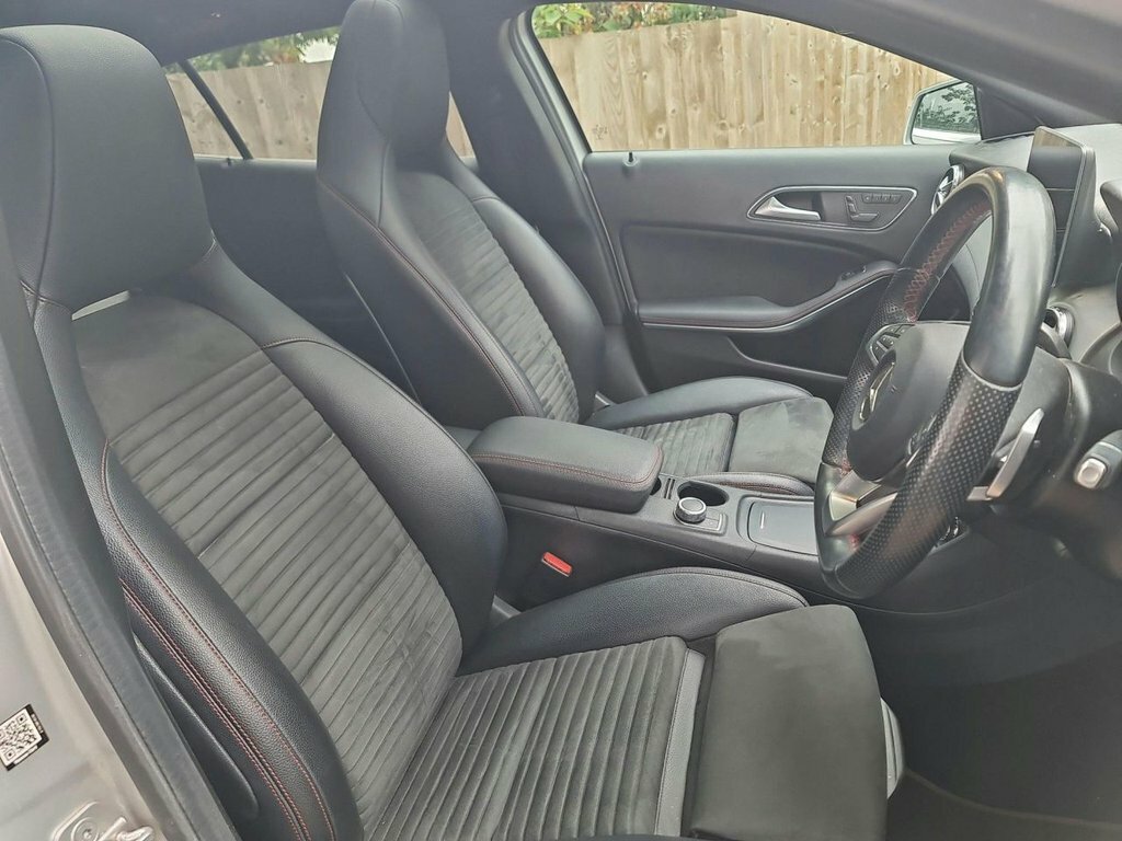 Mercedes-Benz GLA Class Gla 200 D 4Matic Grey #8