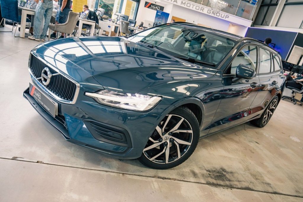 Volvo V60 2L Momentum Plus Blue #3
