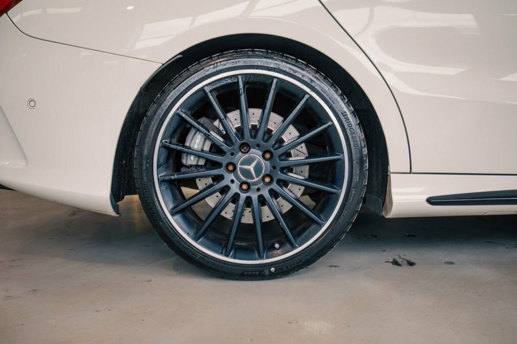 Mercedes-Benz CLA Class 2L Amg WF67JXK White #6