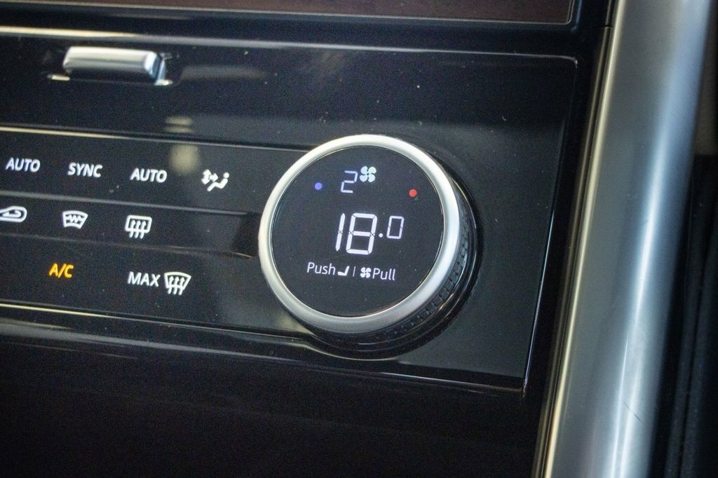 Land Rover Discovery R-dynamic S Brown #64