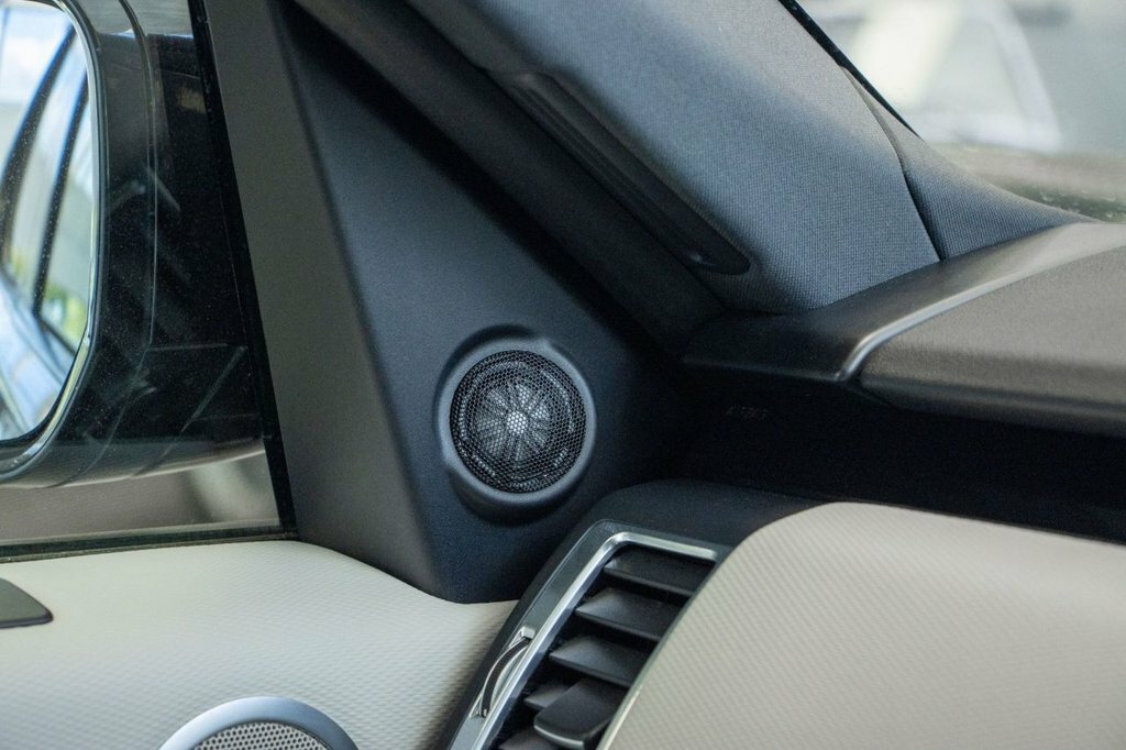 Land Rover Discovery R-dynamic S Brown #62