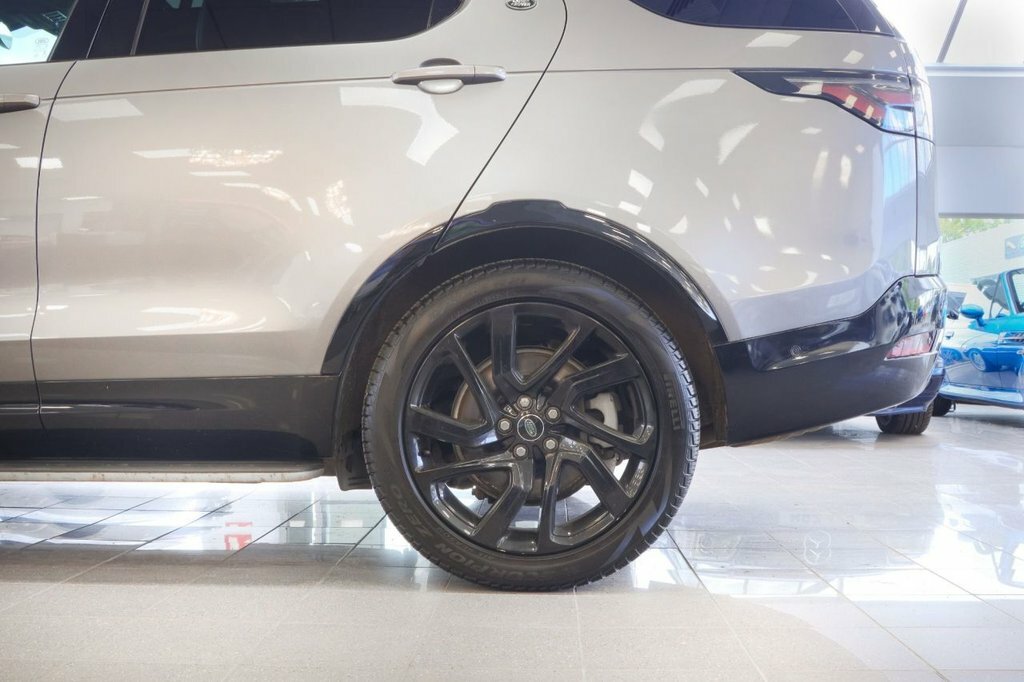 Land Rover Discovery R-dynamic S Brown #21