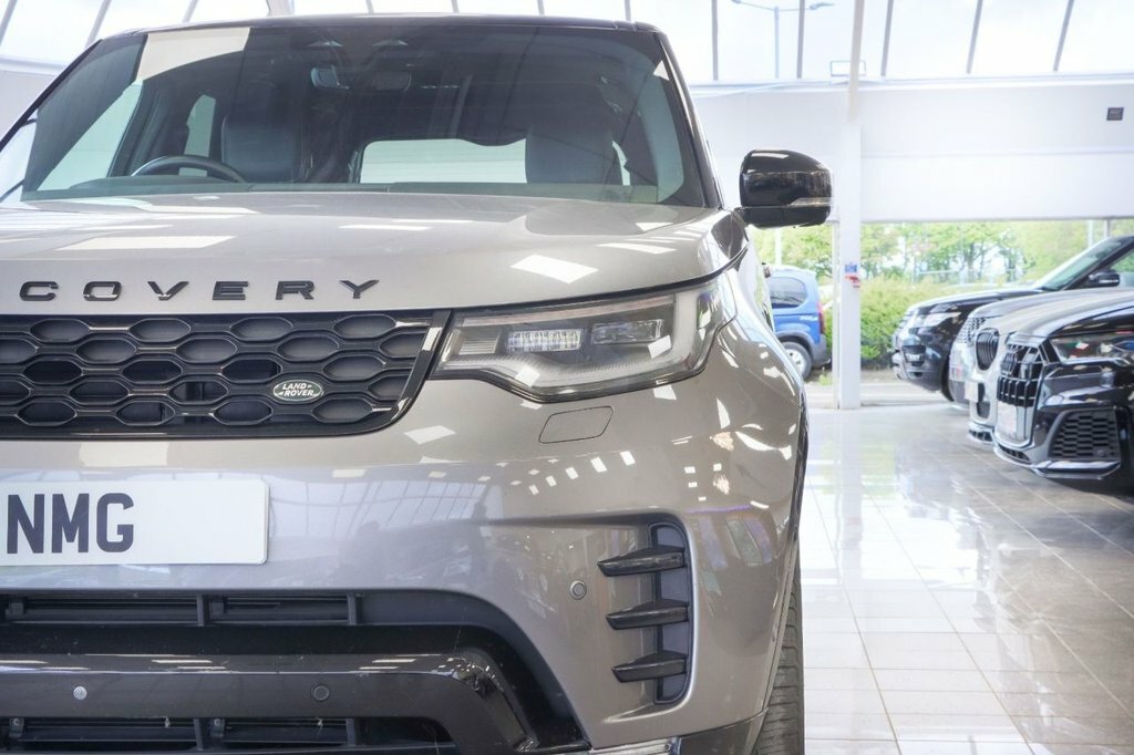 Land Rover Discovery R-dynamic S Brown #23