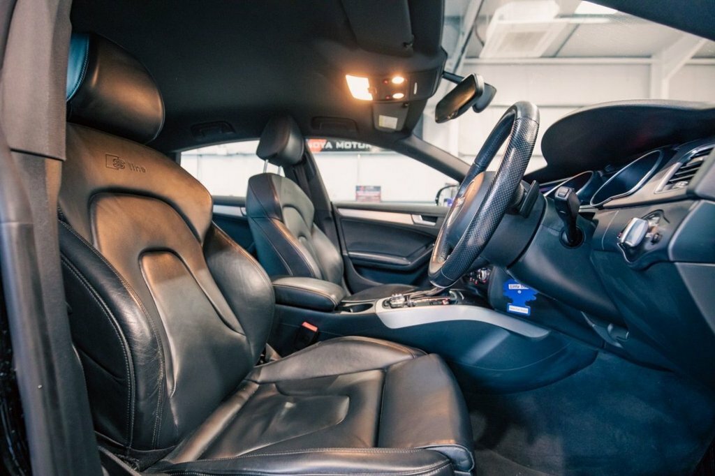 Audi A5 2L S Line Black #2